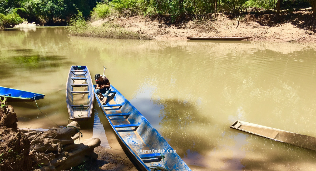 رحلة القارب لدخول كهف كونغ لور